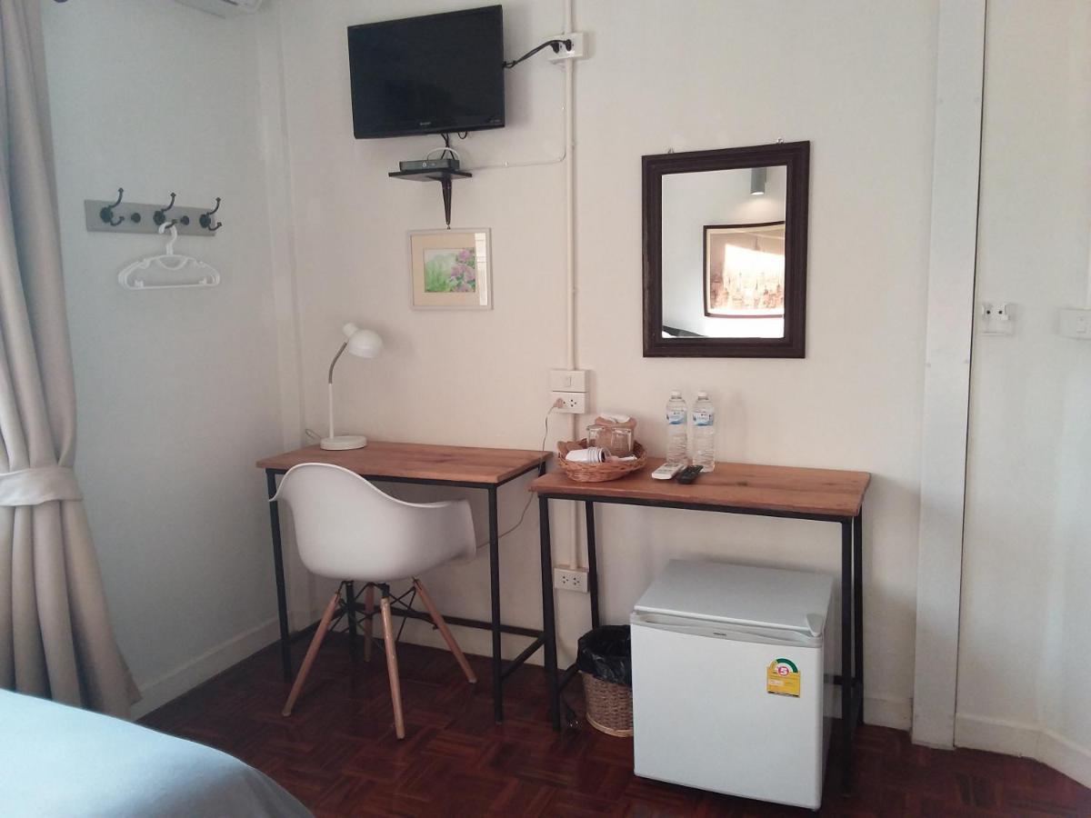Pingplalee Female House Bed & Breakfast Банкок Екстериор снимка