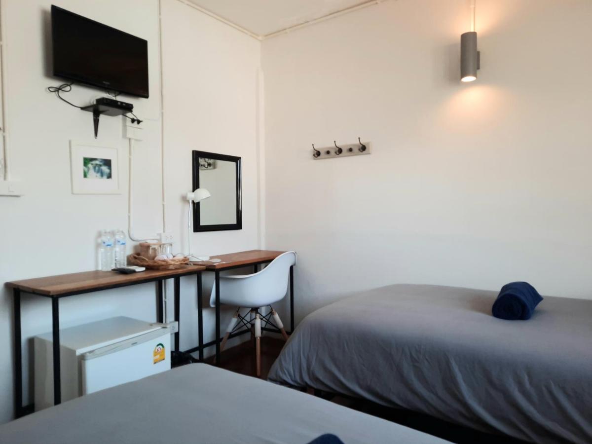 Pingplalee Female House Bed & Breakfast Банкок Екстериор снимка