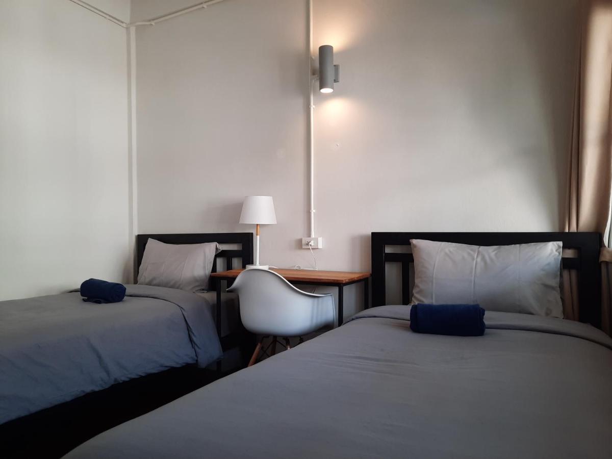 Pingplalee Female House Bed & Breakfast Банкок Екстериор снимка