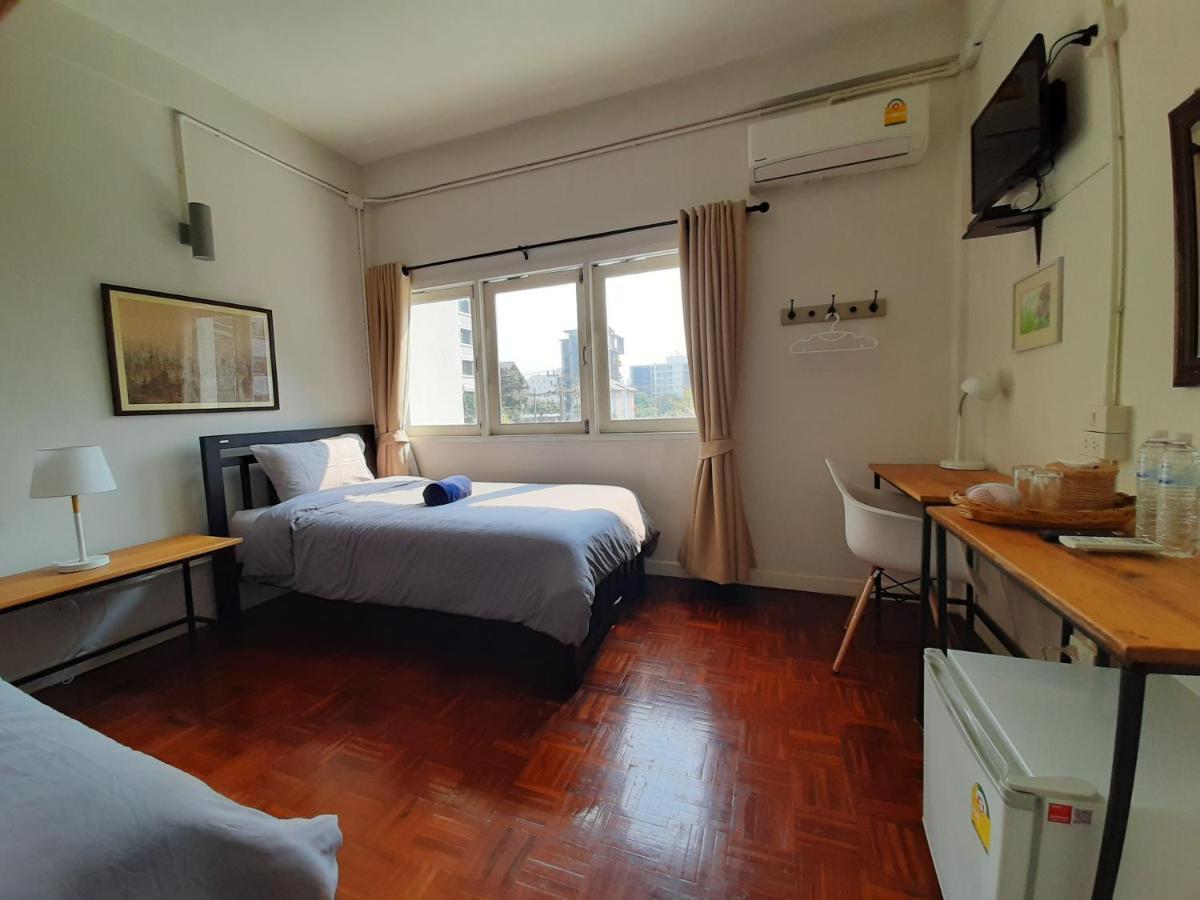 Pingplalee Female House Bed & Breakfast Банкок Екстериор снимка