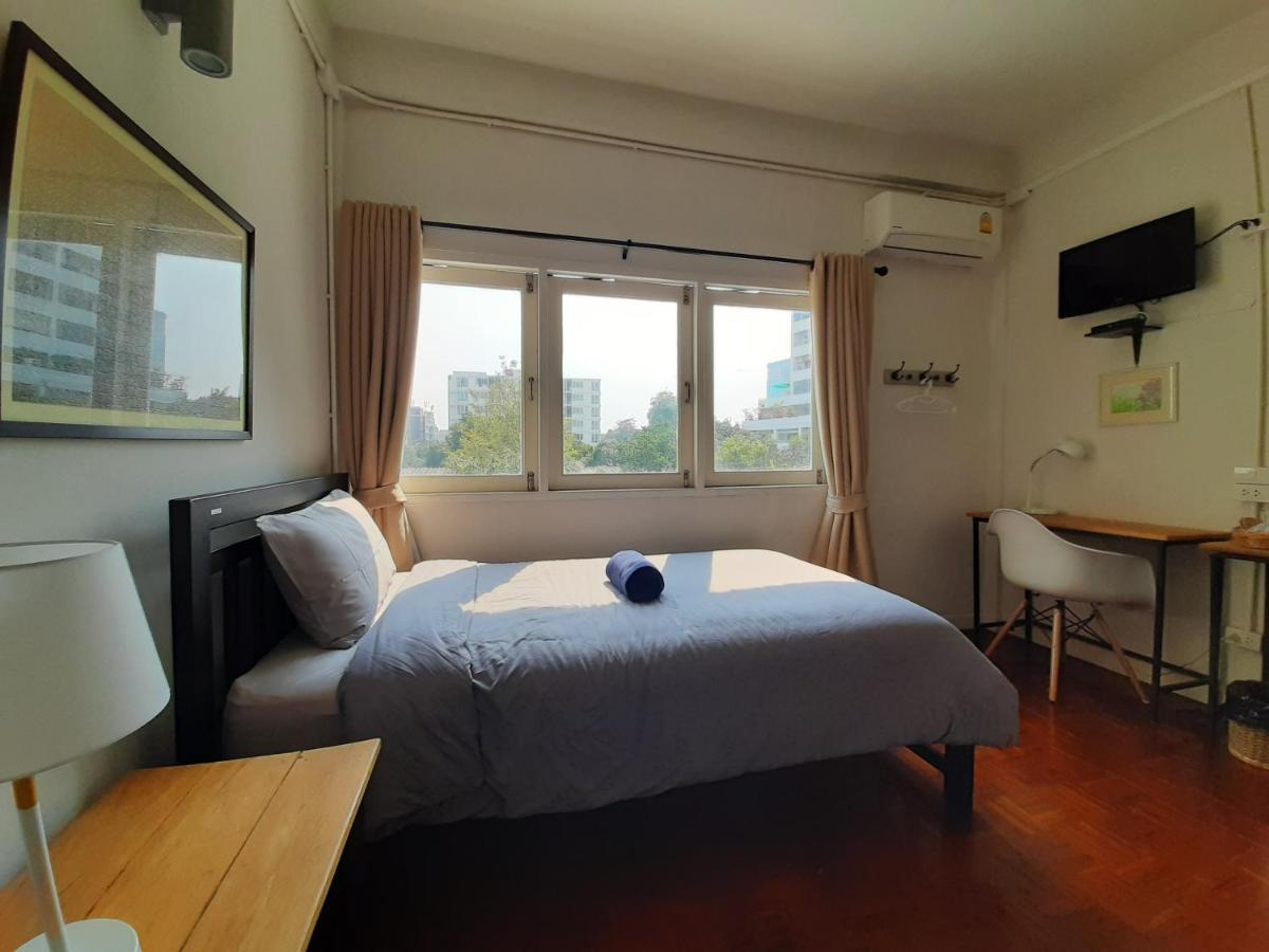 Pingplalee Female House Bed & Breakfast Банкок Екстериор снимка