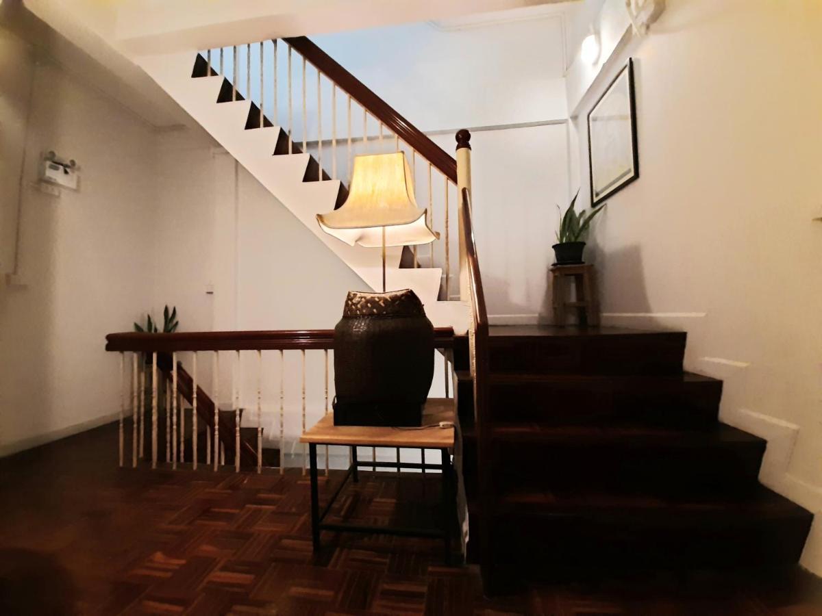 Pingplalee Female House Bed & Breakfast Банкок Екстериор снимка